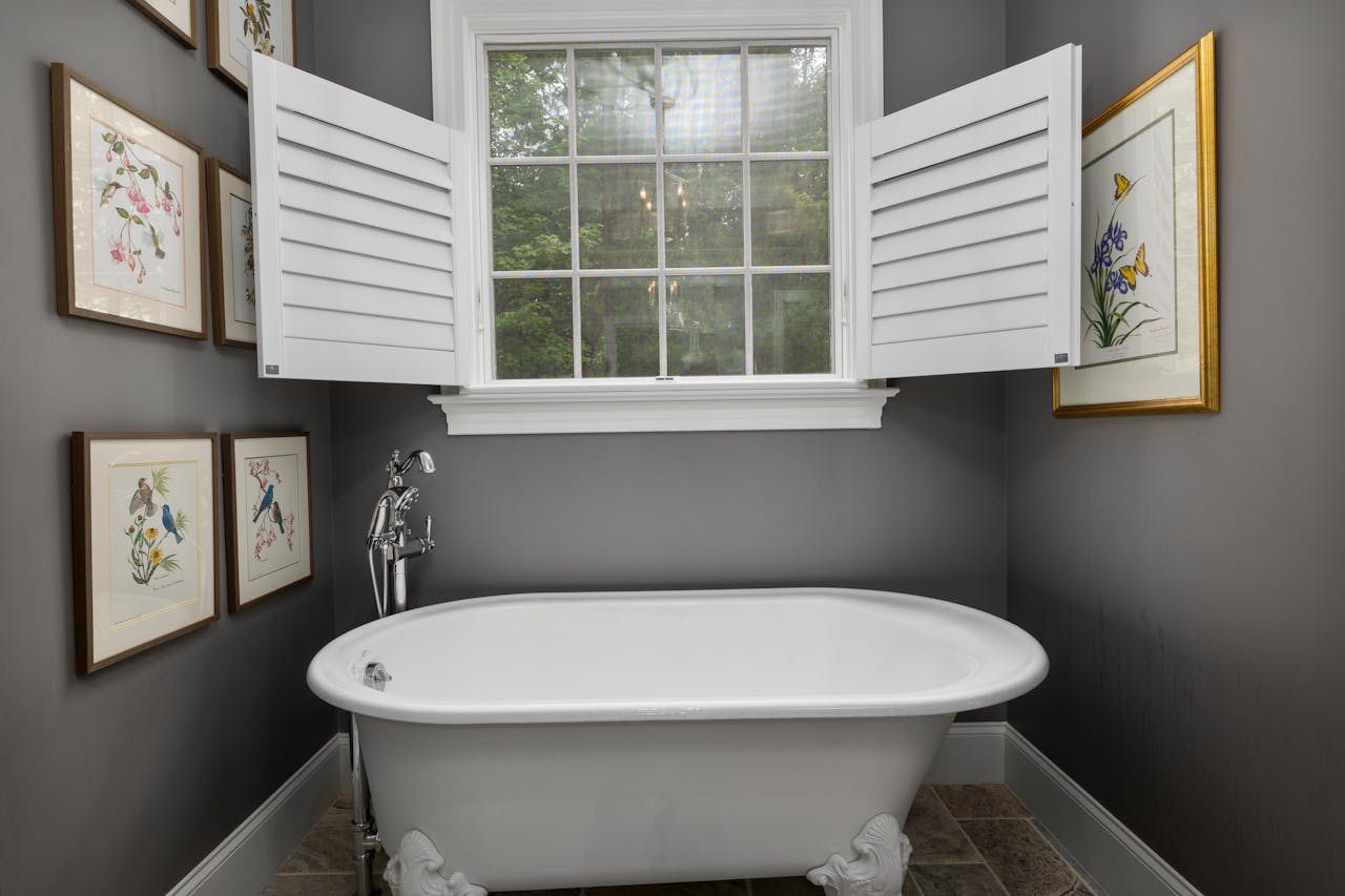 Bathroom with a Bathtub